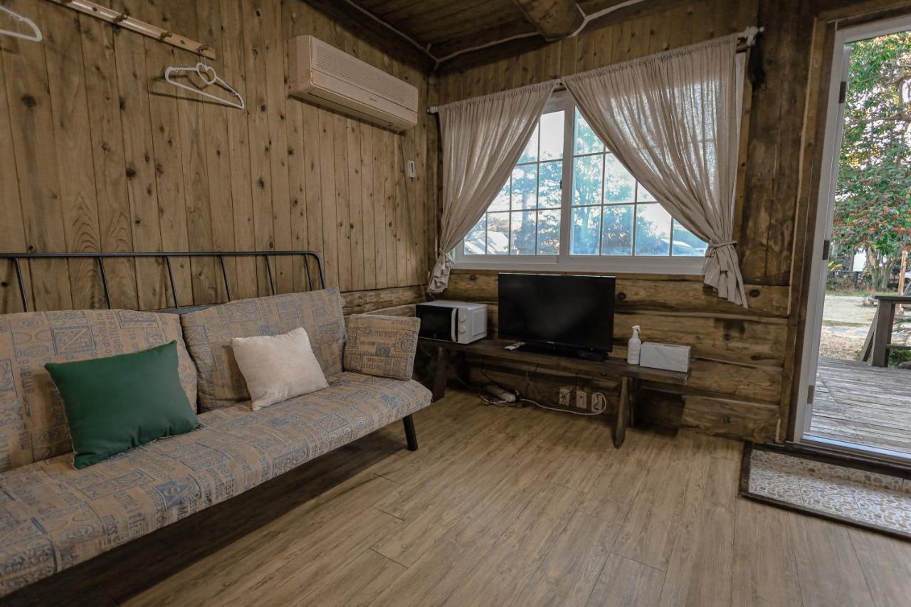 Jeju Log Village Pension Seogwipo Exterior photo